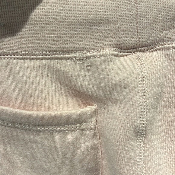 Light Pink lounge set worn once - Picture 5 of 5